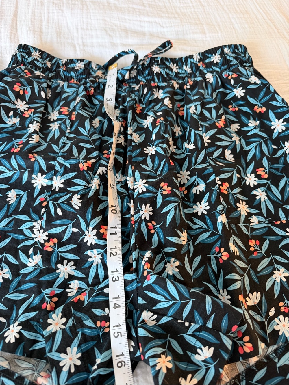 Women’s Button-Down Floral Shirt and Shorts Set in Navy Blue Floral - Picture 6 of 14